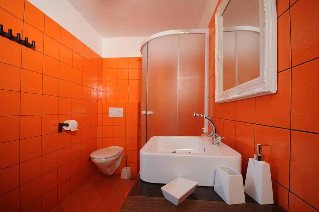 Holiday Homes Poli Svetega Antona Gračišće Стая снимка