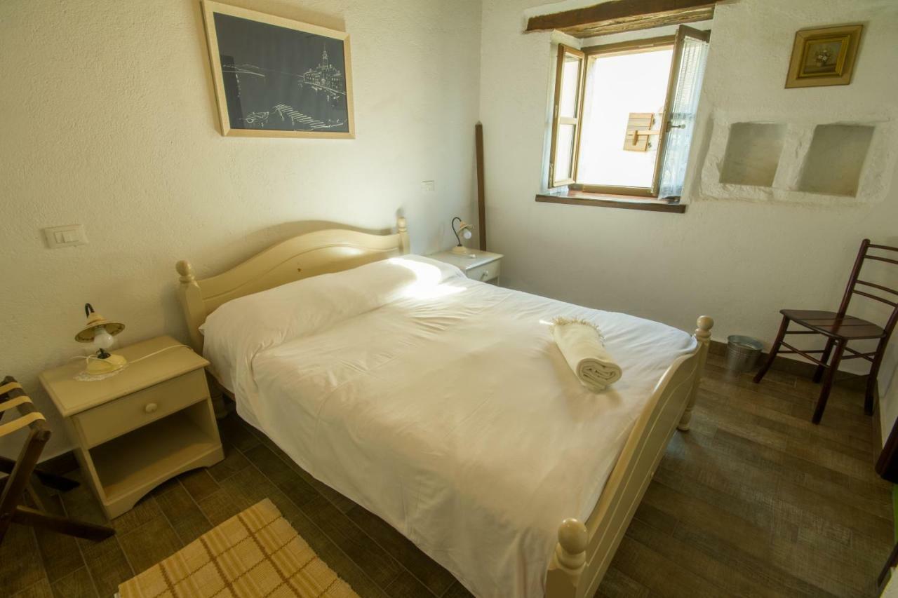 Holiday Homes Poli Svetega Antona Gračišće Екстериор снимка