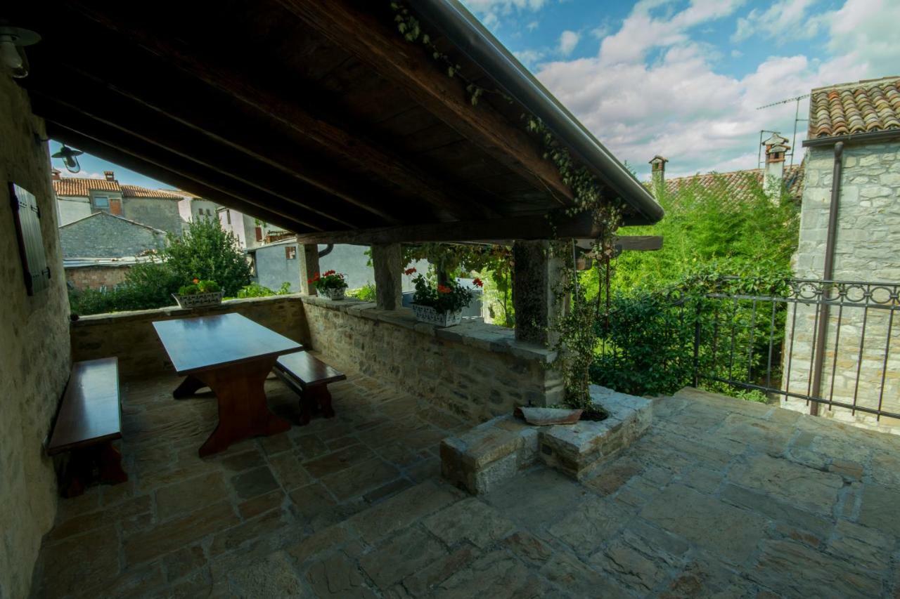 Holiday Homes Poli Svetega Antona Gračišće Екстериор снимка